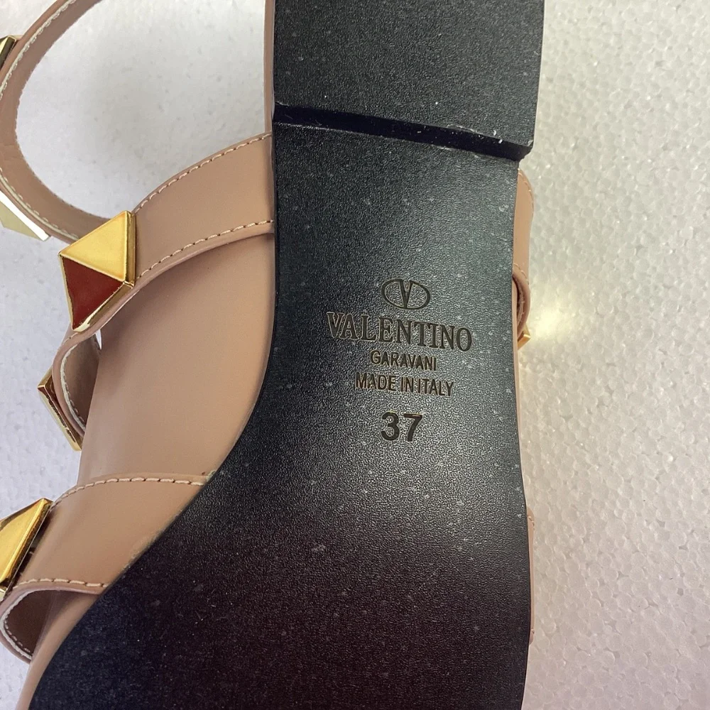Valentino Garavani New Roman stud Rose Gold Gladiator Point toe Sandals Sz 37 - Picture 9 of 9